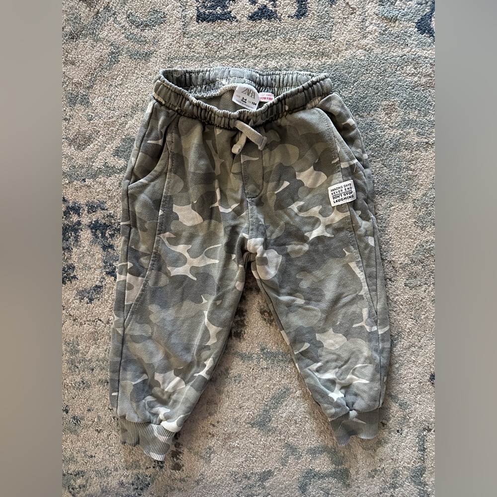 Zara jogger pants
